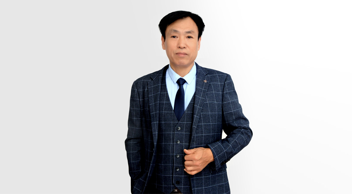 钟希刚先生在大会上作《后疫情.精准送健康》的主题演讲，并接受央视采访。